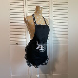 Super cute vintage inspired apron size M black, and white polkadot ruffles